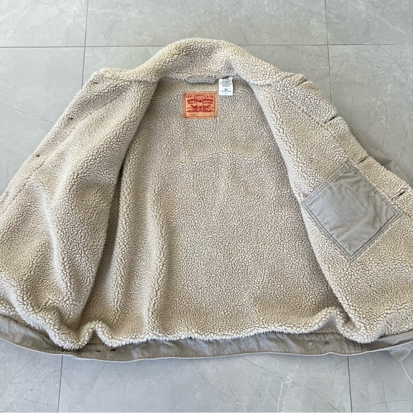 LEVI’S Light Gray Corduroy Beige Sherpa Lining Button Up Trucker Jacket Sz L - Picture 14 of 16